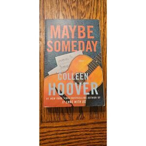 Colleen Hoover Maybe Someday paperback fiction  romance‎ novel setting Y2k